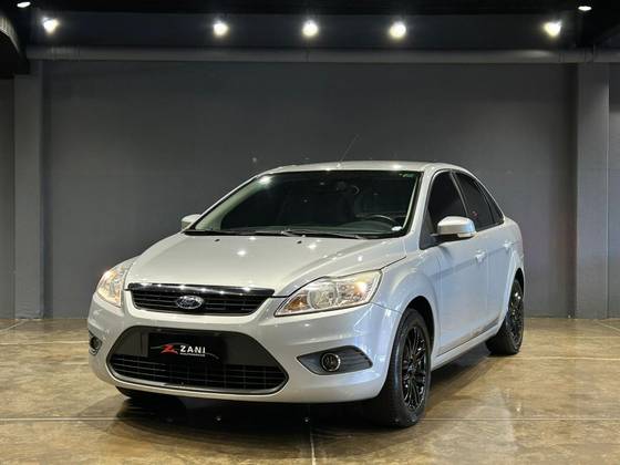 FORD FOCUS 2.0 GHIA SEDAN 16V FLEX 4P AUTOMÁTICO